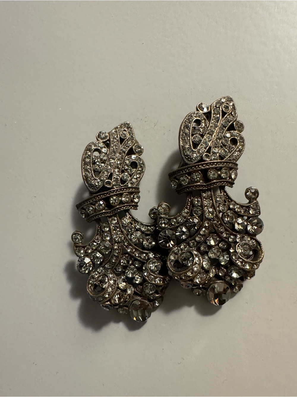Vintage Signed Tara Gray Crystal Bronze Tone Dangle hinged Glam Clip-On Earrings
